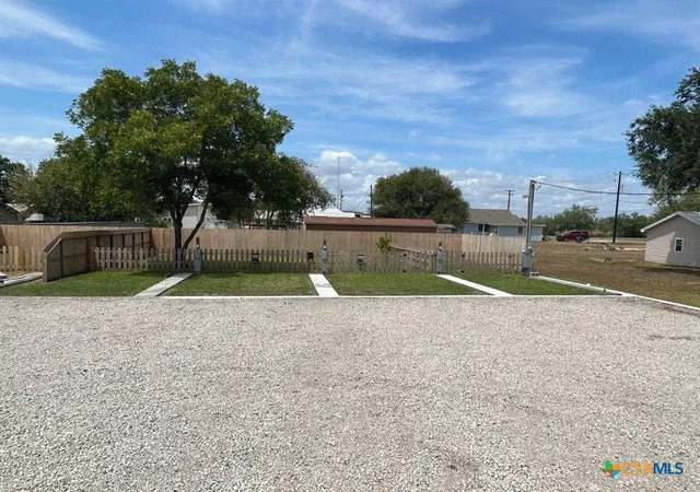 2nd image of 507 E Plasuela St, Refugio, TX 78377 | MLS# 571400