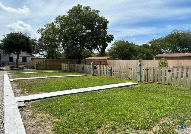 4th image of 507 E Plasuela St, Refugio, TX 78377 | MLS# 571400