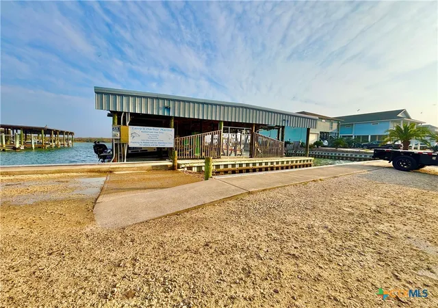 2nd image of 44 Kingfisher St, Port O Connor, TX 77982 | MLS# 572990