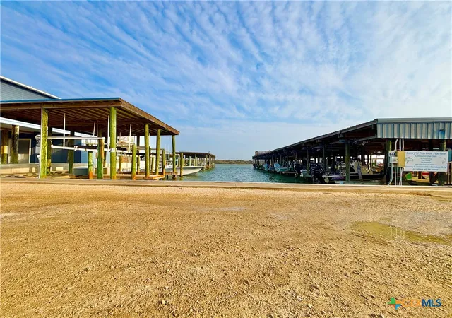 3rd image of 44 Kingfisher St, Port O Connor, TX 77982 | MLS# 572990