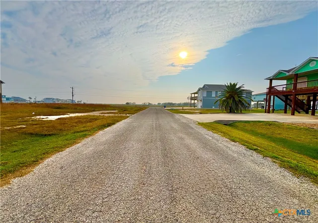 5th image of 44 Kingfisher St, Port O Connor, TX 77982 | MLS# 572990