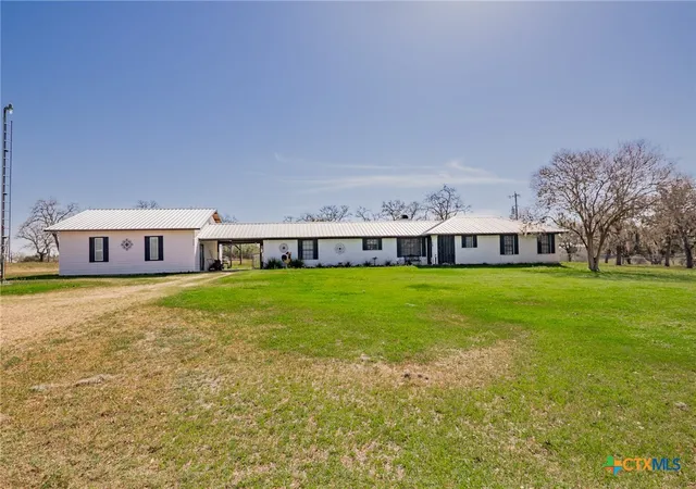 Photo 2 of Single family home for sale at 455 Suncrest Ln, Victoria, TX 77905 | MLS# 571944 | Listing updated on 2026-03-30
