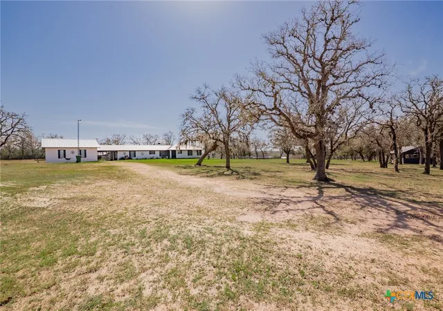 Photo 3 of Single family home for sale at 455 Suncrest Ln, Victoria, TX 77905 | MLS# 571944 | Listing updated on 2026-03-30