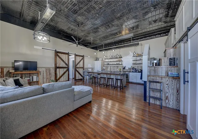 1st image of 103 N Main #B, Moulton, TX 77975 | MLS# 573632