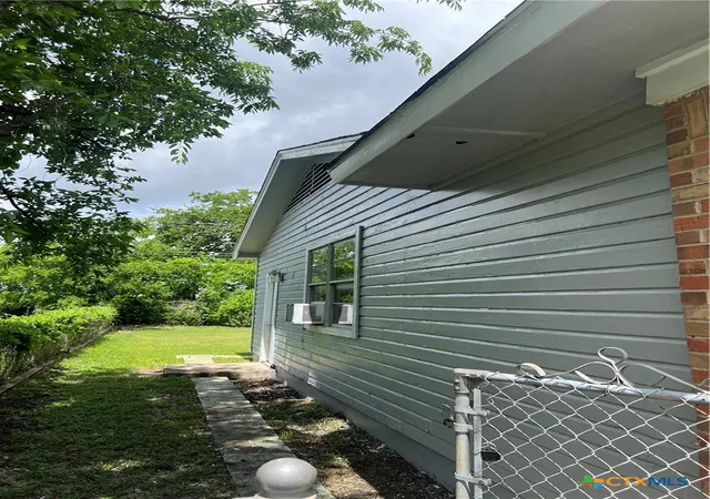 17th image of 722 W Avenue E, Copperas Cove, TX 76522 | MLS# 574987