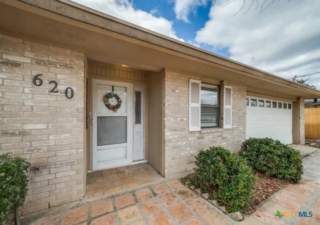 4th image of 620 Lake Island Dr, Canyon Lake, TX 78133 | MLS# 577451