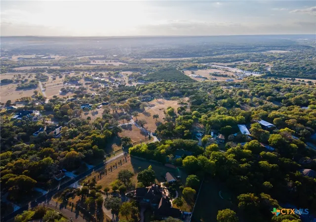 2nd image of 1 Eagle Point West, Belton, TX 76513 | MLS# 577733