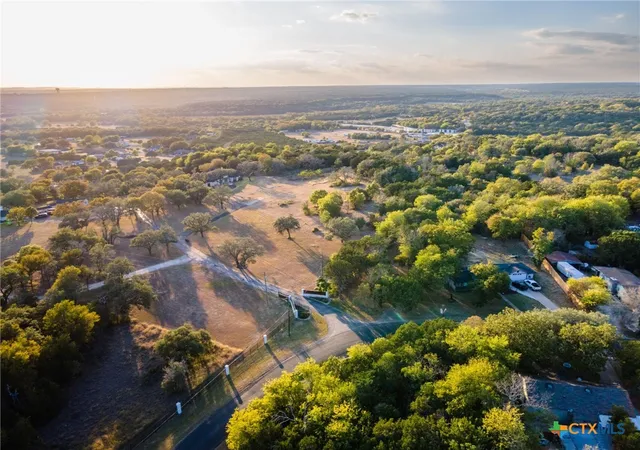 4th image of 1 Eagle Point West, Belton, TX 76513 | MLS# 577733