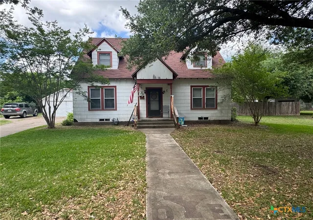 Homes for sale in Cameron, TX | 708 East 10th, Cameron, TX 76570 | MLS# 577753