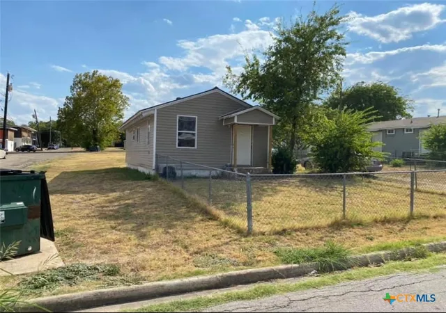 Photo 3 of Multi family home for sale at 112 W Harrison Ave, Killeen, TX 76541 | MLS# 577769 | Listing updated on 2026-07-18