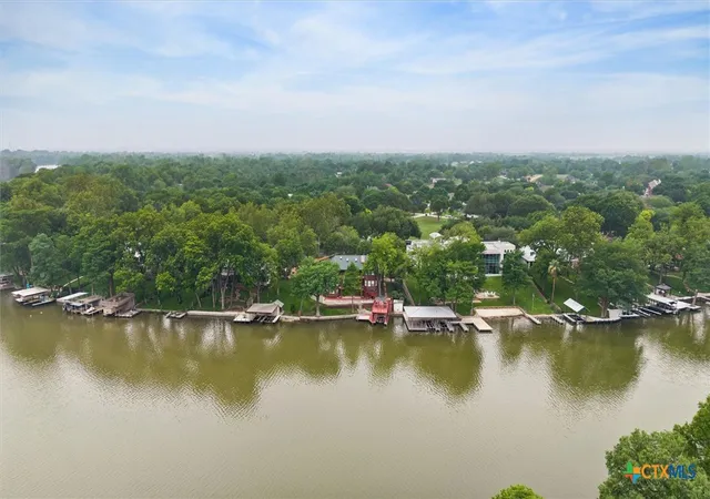 Homes for sale in Mc Queeney, TX | 640 Woodlake Dr, Mc Queeney, TX 78123 | MLS# 577962