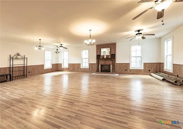 5th image of 204 Avenue F, Shiner, TX 77984 | MLS# 578309