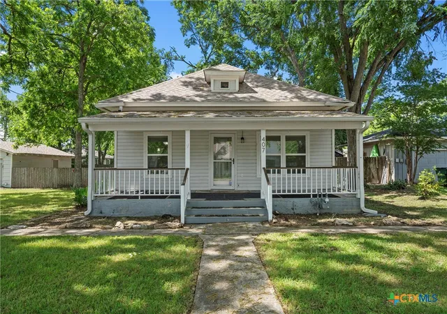 Homes for sale in Cameron, TX | 407 E 7th St, Cameron, TX 76520 | MLS# 579548