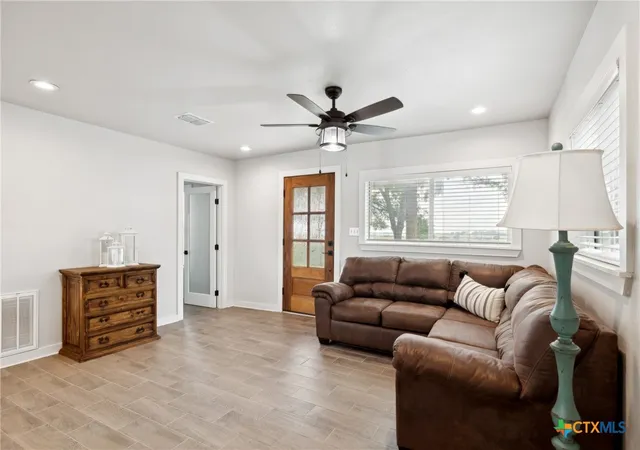 4th image of 5530 Us Hwy 90A, Shiner, TX 77984 | MLS# 579226