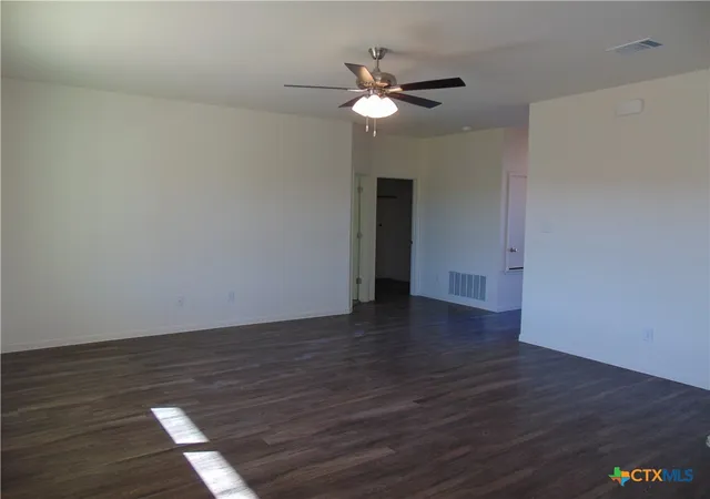 Photo 4 of Single family home for sale at 3202 Salt Frk Dr, Killeen, TX 76549 | MLS# 579709 | Listing updated on 2026-07-17