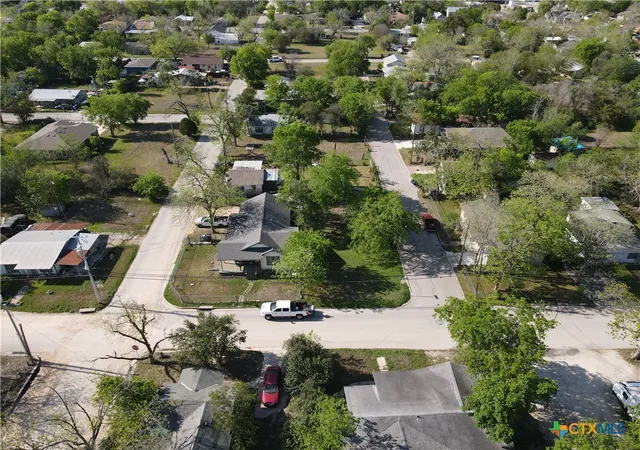 Homes for sale in Seguin, TX | 631 E Ireland St, Seguin, TX 78155 | MLS# 579931