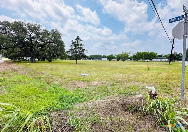 Homes for sale in Yoakum, TX | 510 Pat Cleburne St, Yoakum, TX 77995 | MLS# 580386