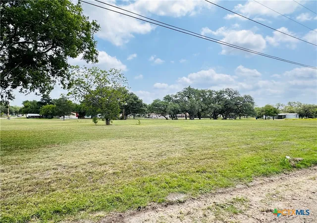 Homes for sale in Yoakum, TX | 510 Pat Cleburne St, Yoakum, TX 77995 | MLS# 580386