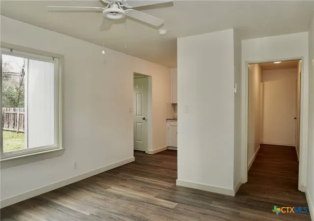 5th image of 1005/1007 Haynes St, San Marcos, TX 78666