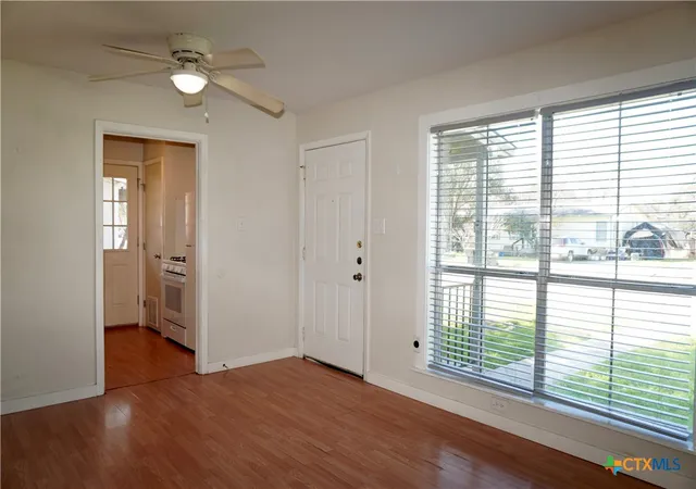 2nd image of 1006/1008 Haynes St, San Marcos, TX 78666