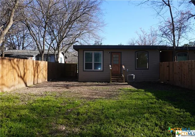 11th image of 1017/1019 Haynes St #7, San Marcos, TX 78666 | MLS# 578104
