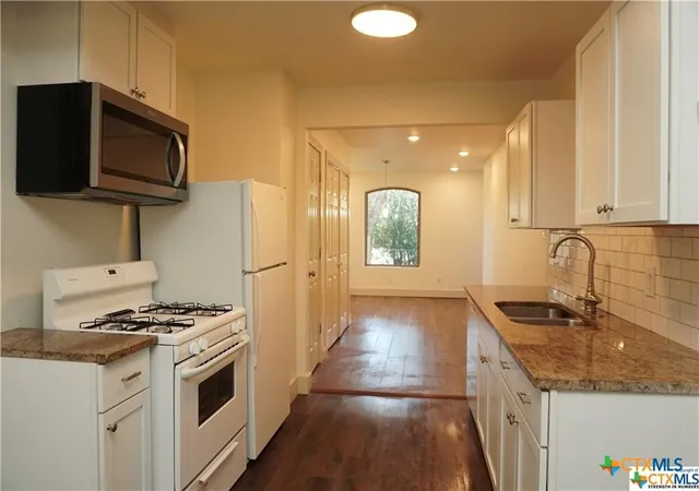 4th image of 1017/1019 Haynes St, San Marcos, TX 78666