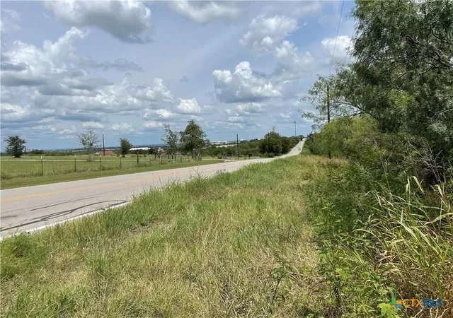 5th image of 9025 Burklund Farms Rd, Del Valle, TX 78617 | MLS# 580849