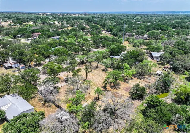 21st image of 2805 Kingdom Dr, Marble Falls, TX 78654 | MLS# 581352