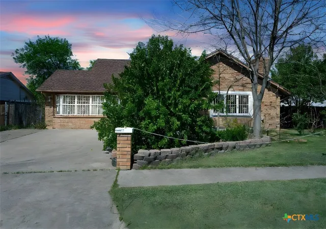 Homes for sale in Killeen, TX | 1823 Cedarview Dr, Killeen, TX 76543 | MLS# 581450