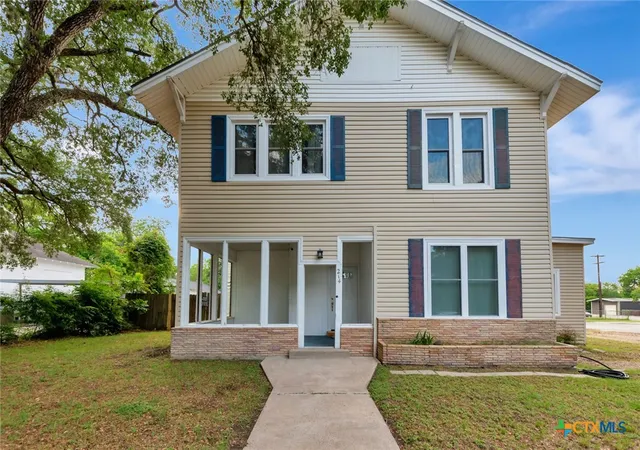 Homes for sale in Yoakum, TX | 214 Hubbard St, Yoakum, TX 77995 | MLS# 581756