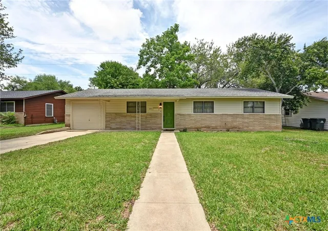 1st image of 201 Hillcrest Dr, Luling, TX 78648 | MLS# 582195