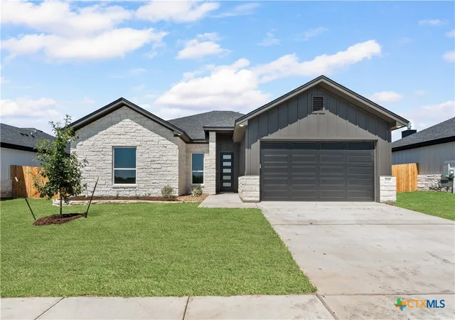 Photo 2 of Single family home for sale at 210 Crk Plum Ln, Temple, TX 76502 | MLS# 582370 | Listing updated on 2026-10-07