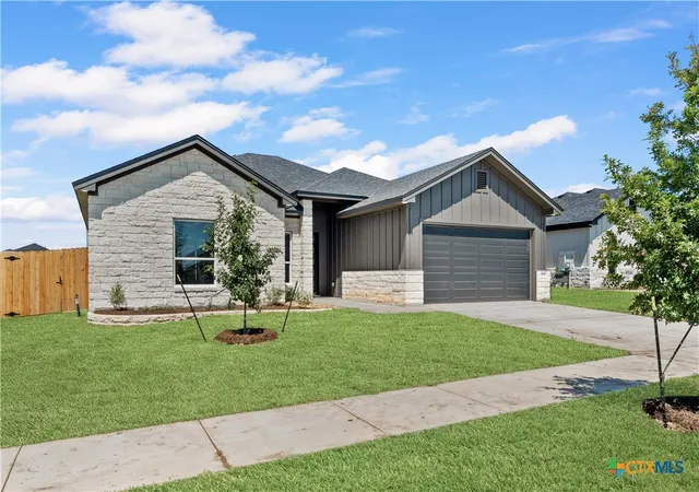 Photo 3 of Single family home for sale at 210 Crk Plum Ln, Temple, TX 76502 | MLS# 582370 | Listing updated on 2026-10-07