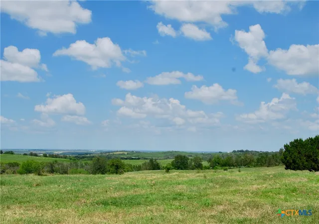 Photo 4 of House for sale at 2725 Old Lehmann Rd, Kingsbury, TX 78638 | MLS# 582563 | Listing updated on 2026-05-30