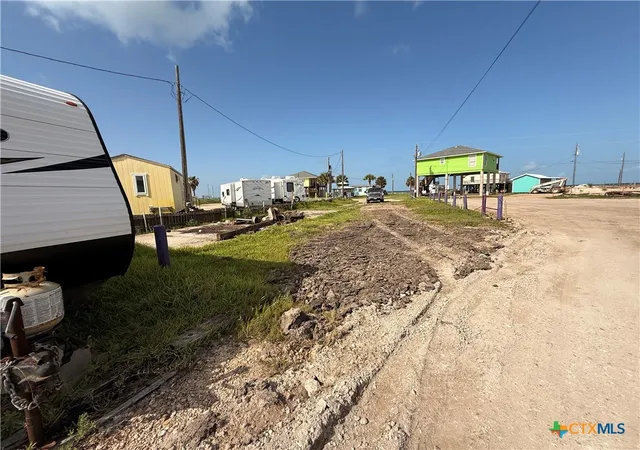 3rd image of #7 Bell St, Port Lavaca, TX 77979 | MLS# 583376