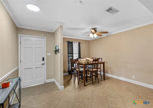3rd image of 203 Yorkshire Ln, Victoria, TX 77904 | MLS# 583362