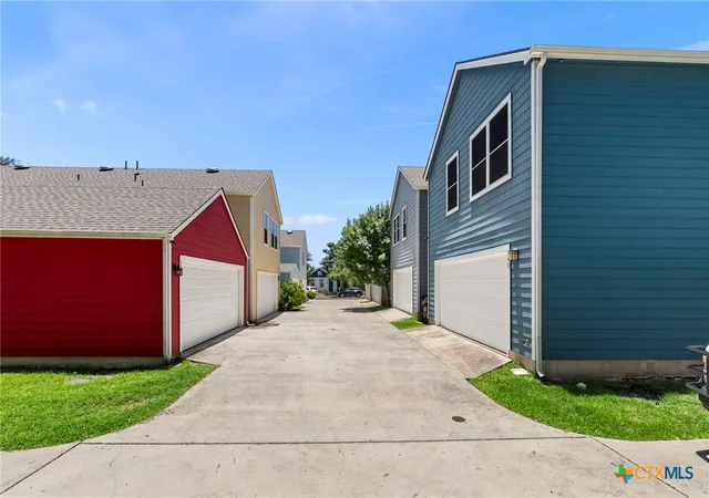 32nd image of 340 Trestle Tree, San Marcos, TX 78666 | MLS# 583750