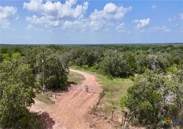Homes for sale in Waelder, TX | Tbd Cr 420, Waelder, TX 78959 | MLS# 584705