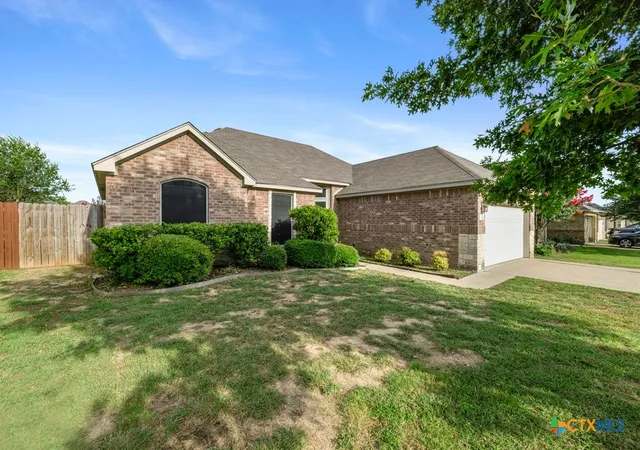 Photo 2 of Sale Pending at 1117 Branchwood Way, Temple, TX 76502 | MLS# 584844 | Listing updated on 2025-11-16