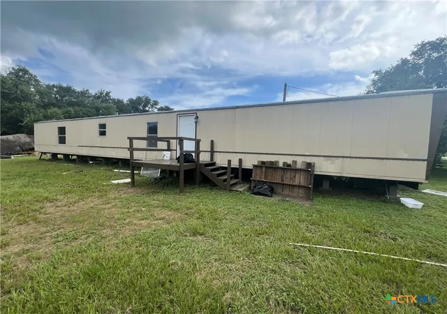 Manufactured home for sale at 408 Debbie St, Victoria, TX 77905 | MLS# 584913