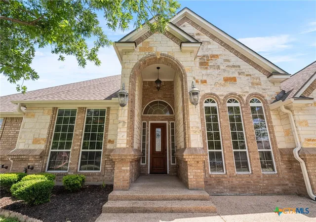 Photo 3 of Sale Pending at 781 Eagle Landing Dr, Belton, TX 76513 | MLS# 584756 | Listing updated on 2025-09-22