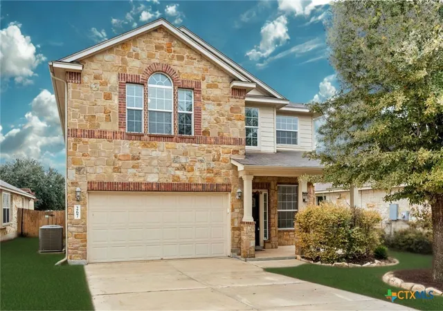 Photo 1 of Single family home for sale at 267 Oak Crk Way, New Braunfels, TX 78130 | MLS# 581810 | Listing updated on 2025-10-25