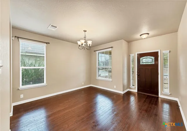 Photo 3 of Single family home for sale at 267 Oak Crk Way, New Braunfels, TX 78130 | MLS# 581810 | Listing updated on 2025-10-25