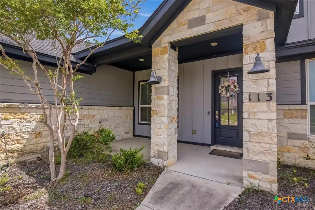 Photo 1 of Single family home for sale at 113 Terra Vista Ranch Rd, Victoria, TX 77904 | MLS# 581825 | Listing updated on 2026-10-28