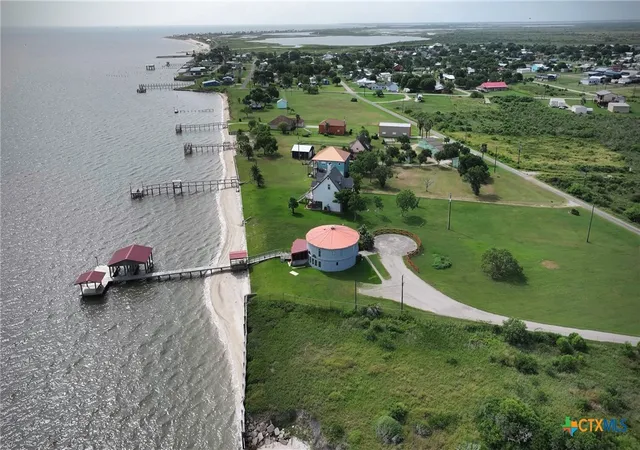Photo 1 of Single family home for sale at 430 N Blackburn Ave, Port Lavaca, TX 77979 | MLS# 585341 | Listing updated on 2026-04-17