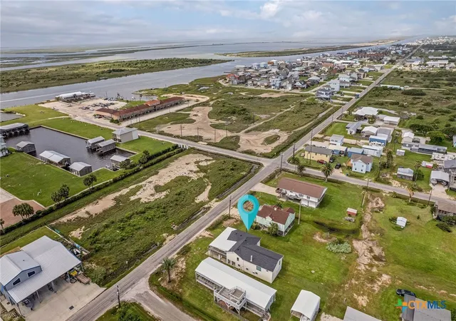 5th image of 604 W Maple St, Port O Connor, TX 77982 | MLS# 583948