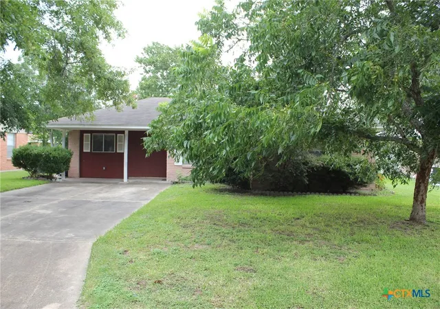 4th image of 1610 Bexar Ave, Victoria, TX 77901 | MLS# 585783