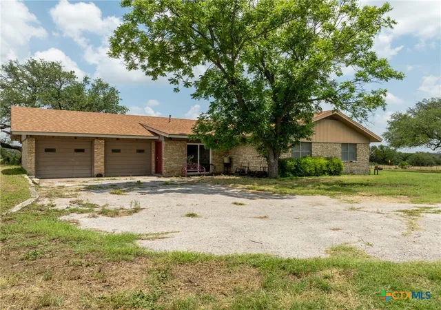 Photo 2 of Land for sale at 5315 Fm 932, Jonesboro, TX 76538 | MLS# 585887 | Listing updated on 2026-06-17
