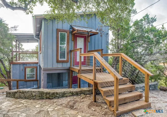 Photo 1 of Single family home for sale at 238 Ledgeview Dr, Canyon Lake, TX 78133 | MLS# 586034 | Listing updated on 2026-07-06