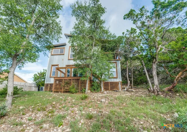 Photo 2 of Single family home for sale at 238 Ledgeview Dr, Canyon Lake, TX 78133 | MLS# 586034 | Listing updated on 2026-07-06